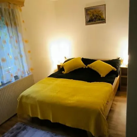 Pocitniska Hisa Alica Hébergement de vacances *