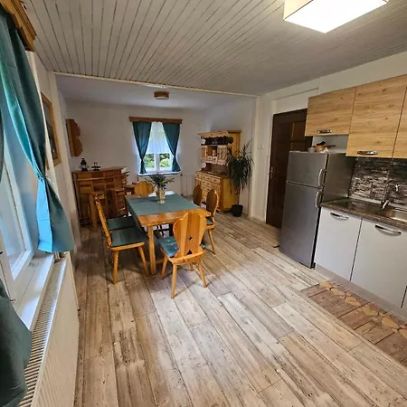 Pocitniska Hisa Alica *