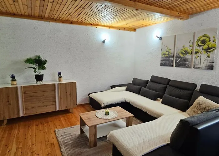 Pocitniska Hisa Alica *